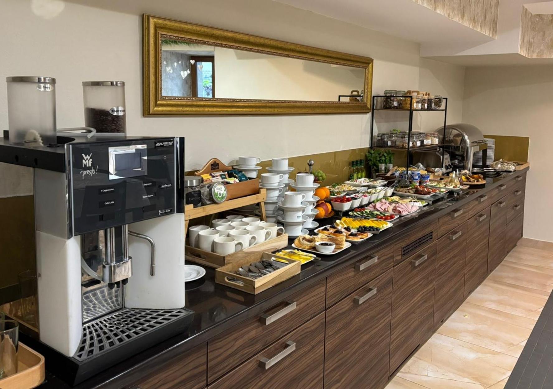 Hotel Gal Tarnow Extérieur photo