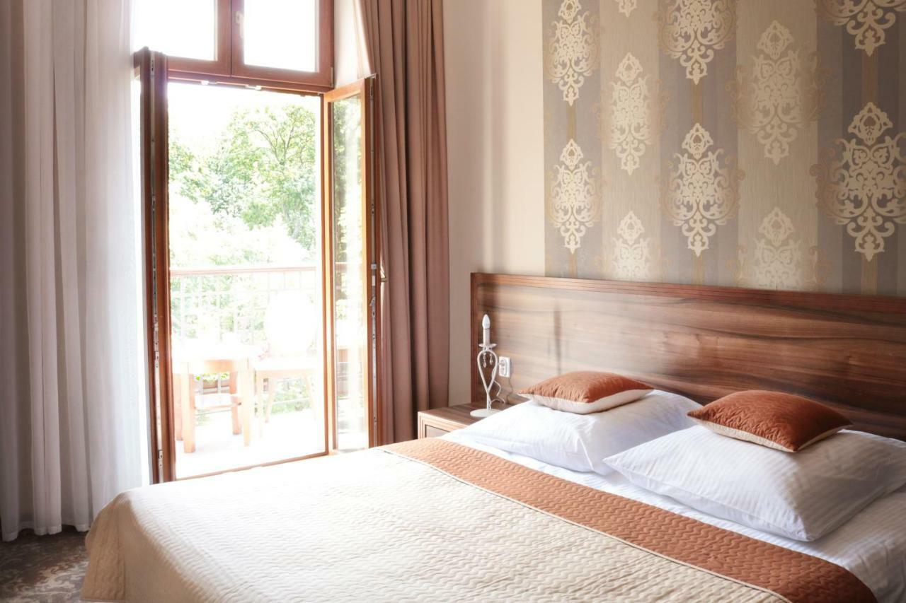 Hotel Gal Tarnow Extérieur photo