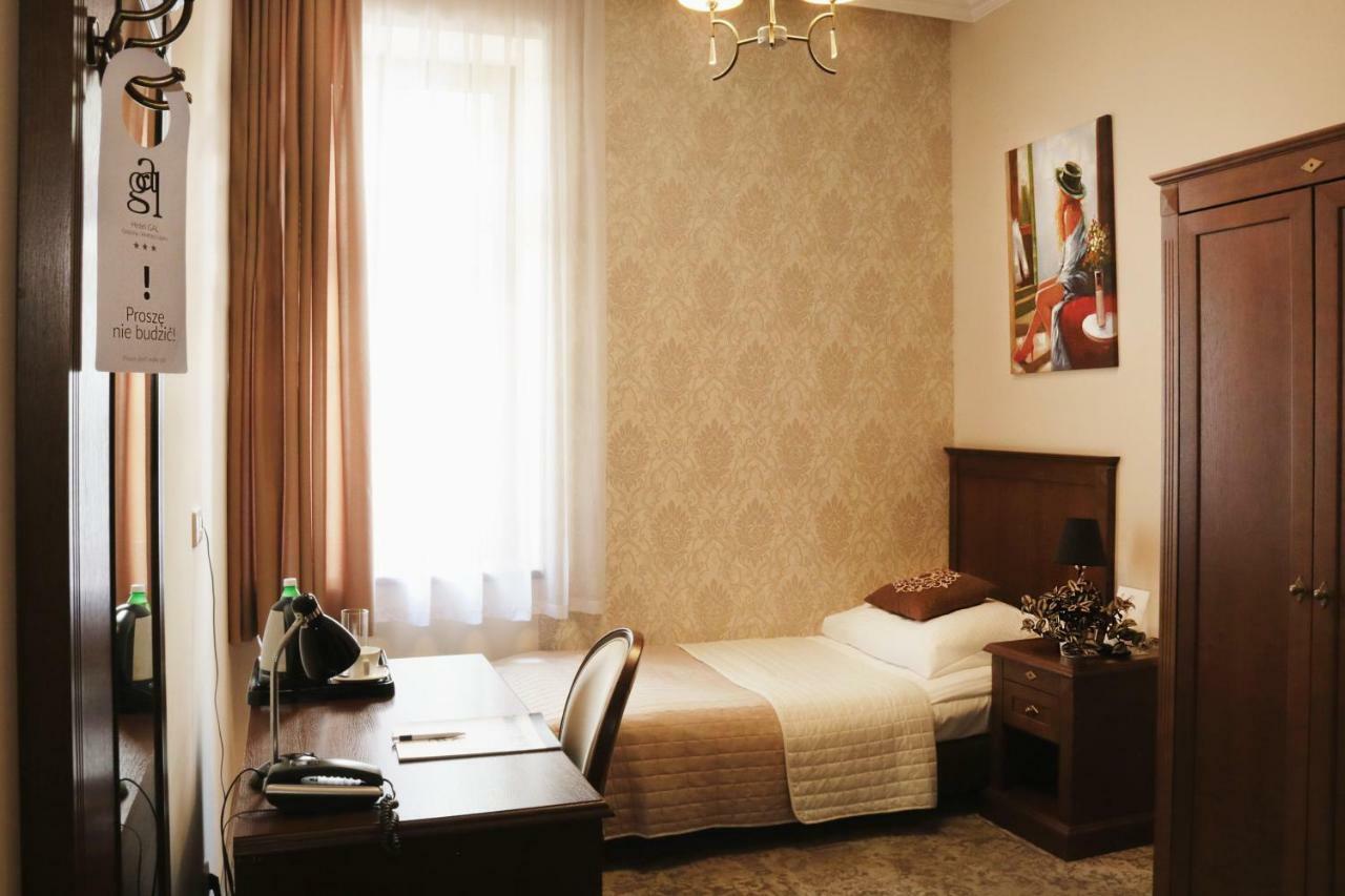 Hotel Gal Tarnow Extérieur photo